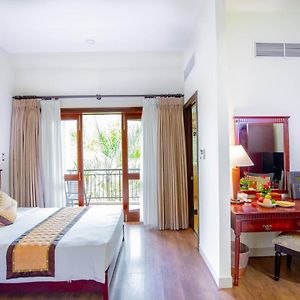 Superior Double or Twin Room Garden View
